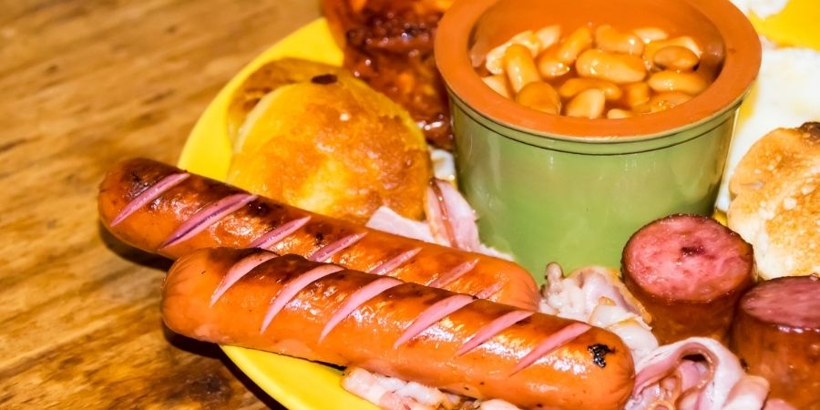 plato con desayuno de Irlanda Nostalgia por la Comida y la Cultura Hogareña en un Intercambio en Irlanda