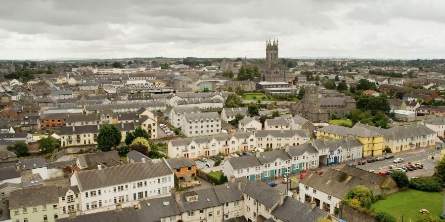 lugares donde estudiar ingles cursos +50 años irlanda